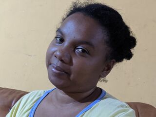 camgirl fingering wet pussy MomoRazafy