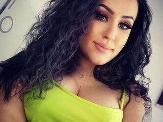 naughty camgirl fingering pussy MorenaLovett