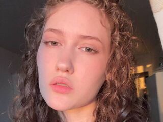 masturbating girl MyrnaCarozza