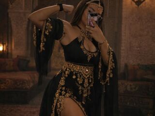 naughty camgirl photo PerlaZoey