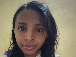 free live webcam video RinahBrooks