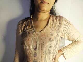 free chat room RubbynaKhan