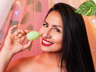 camgirl masturbating with sex toy SamantaBlaze