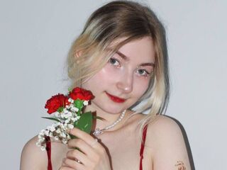 cam girl playing with vibrator SandaPlocek