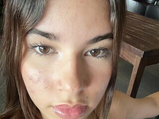 webcam babe chatroom SariLane