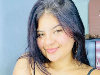 topless camgirl ScarletttGrace