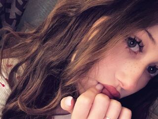 naked girl with webcam masturbating with vibrator SimonaHaley