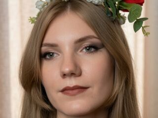 camgirl masturbating with sex toy SlyviaQuinonez