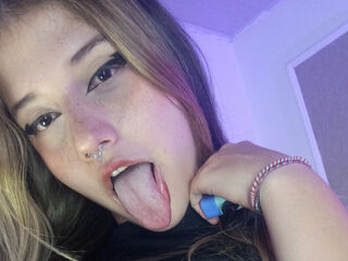 hot camslut SofiiaVance