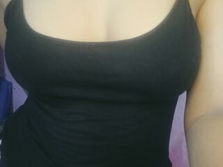 camgirl fingering shaved pussy SonaliMishra