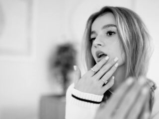 sex cam show StaceeyBrown