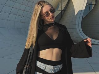 adult chatroom SuzieGlimp