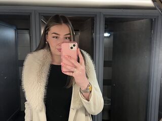 fingering camwhore SweetChloex