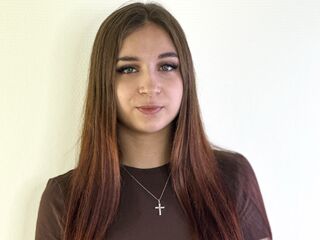naked camgirl masturbating with vibrator TiffaniStaub