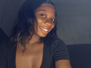 camwhore masturbating with dildo TinaReuben