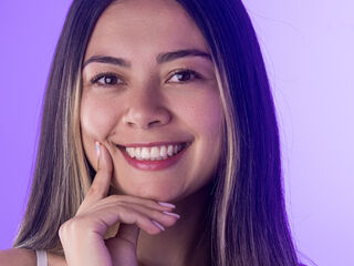 chat room live show ValentinaForest