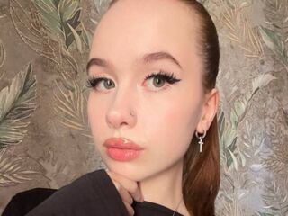 cam girl masturbating with dildo VelvetForst
