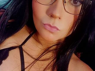 naughty camgirl fingering pussy ZairaMist