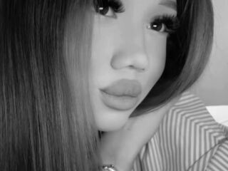 naughty camgirl fingering pussy ZellaRessler